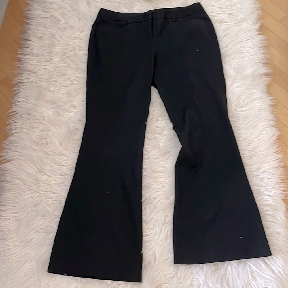 NWOT Express design studio black size 10 flair pants comfortable